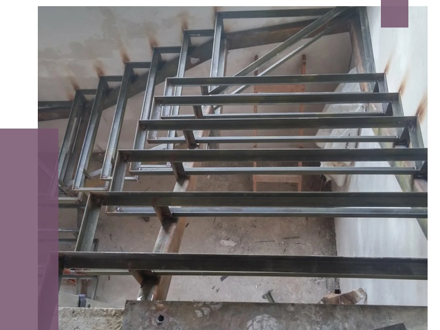 Демонтаж лестниц в Боровичах от 4378 руб. 