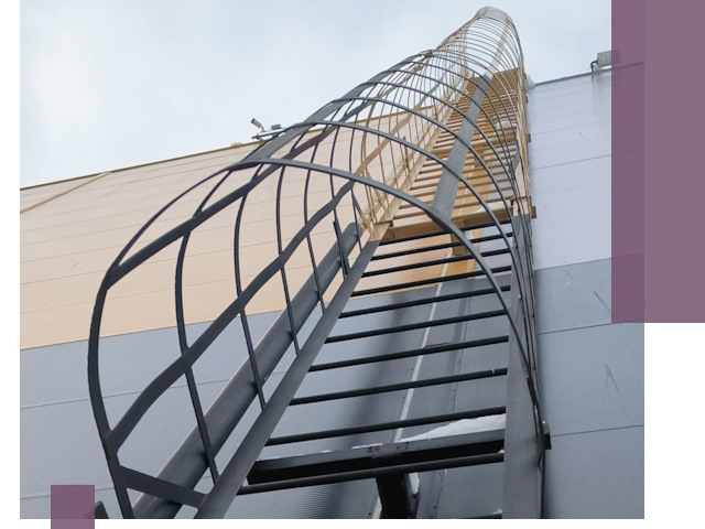 Изготовление и монтаж пожарных лестниц в Боровичах профессионально