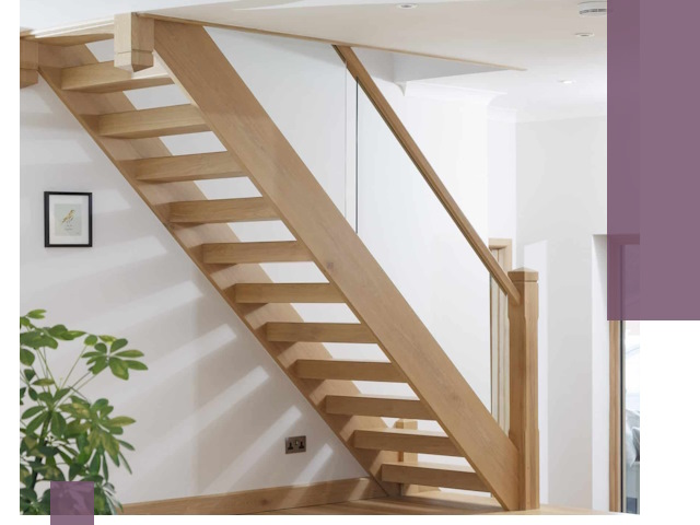 Изготовление деревянных лестниц под ключ в Боровичах для дома