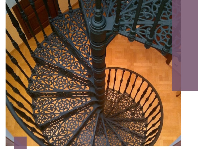 Винтовые лестницы под ключ в Боровичах: производство и монтаж