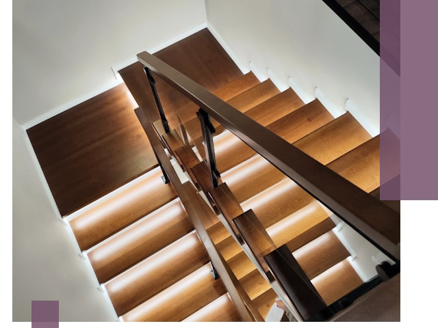 Изготовление П-образных лестниц под ключ в Боровичах