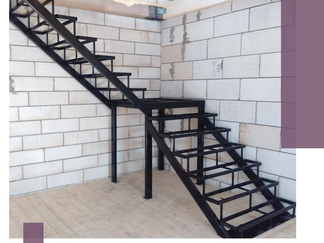 Лестницы на металлокаркасе под ключ в Боровичах — изготовление и монтаж