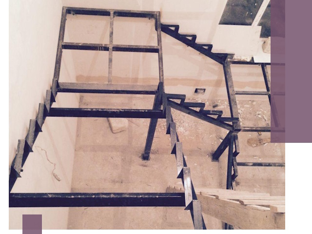 Монтаж лестниц на металлокаркасе в Боровичах быстро и качественно