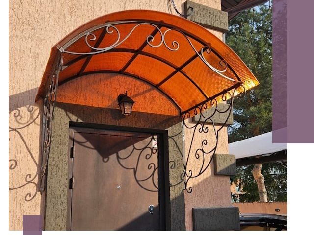 Демонтаж козырьков в Боровичах быстро и безопасно