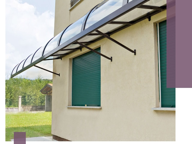 Козырьки над окнами в Боровичах — изготовление и монтаж по выгоде