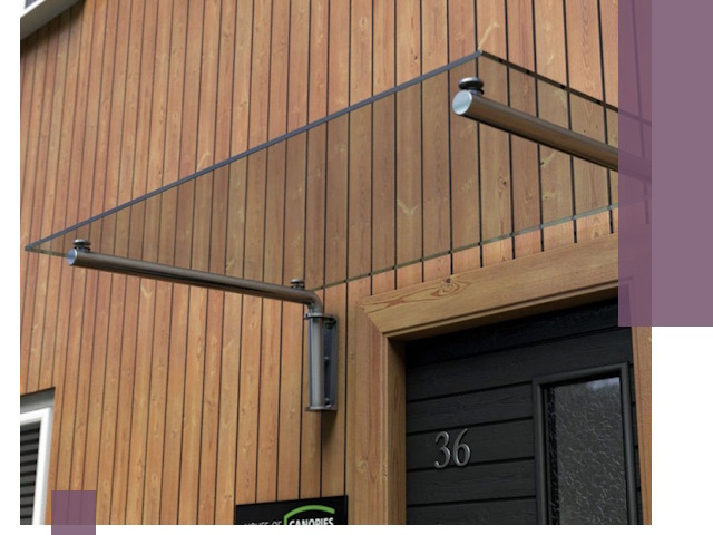 Стеклянные козырьки на входы и фасады в Боровичах