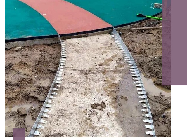 Металлические бордюры для дорожек в Боровичах — монтаж и изготовление