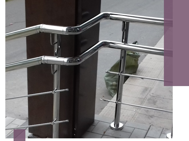 Монтаж поручней из нержавеющей стали в Боровичах качественно и быстро